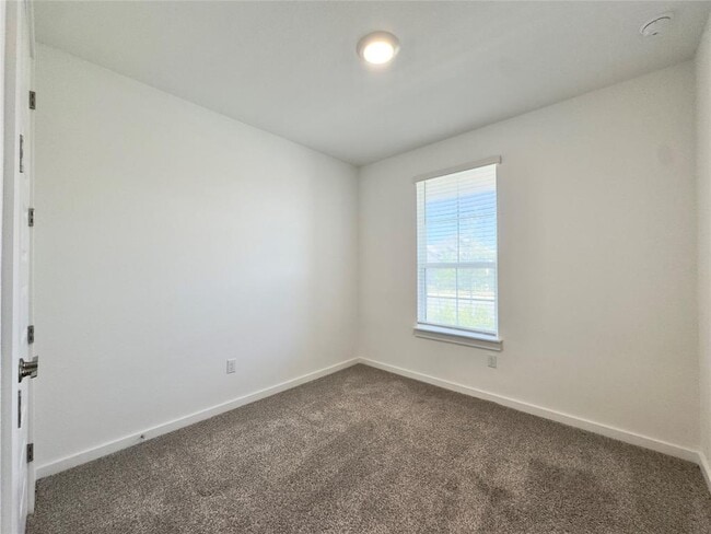Building Photo - 2109 Gabriels Horn Rd