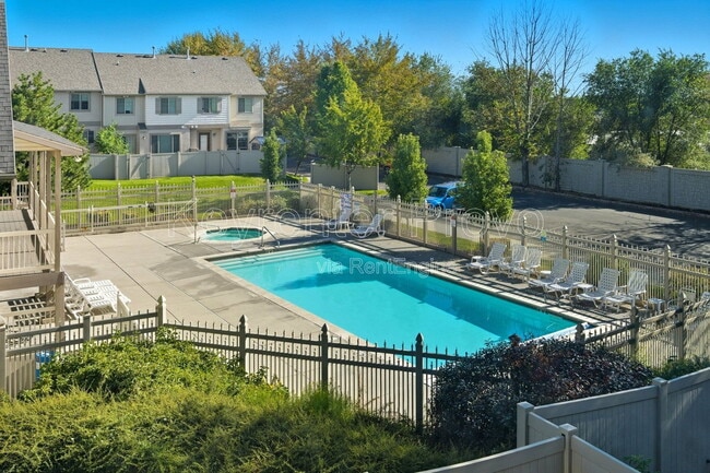 Building Photo - 1901 W 1020 N