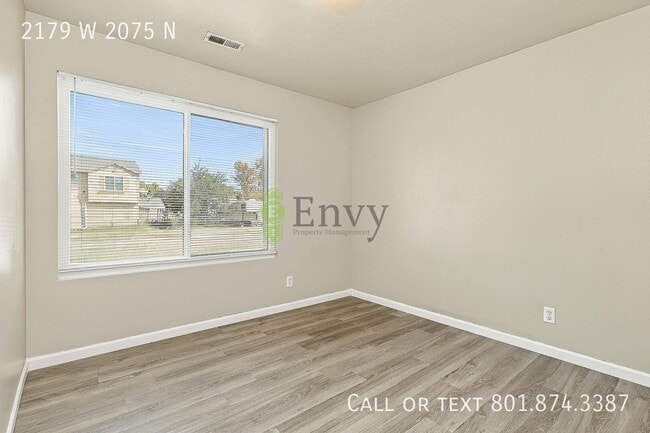 Building Photo - 2179 W 2075 N