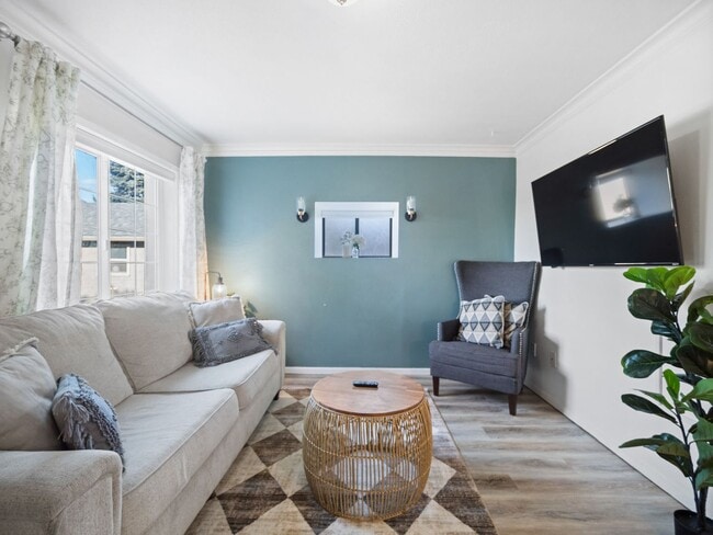 Building Photo - Cozy 2-Bed/1-Bath in Historic Browne’s Addition (Furnished)