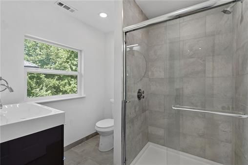 Building Photo - 3627 Woodland Ave