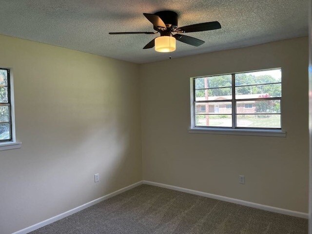 Building Photo - 8593 Victoria