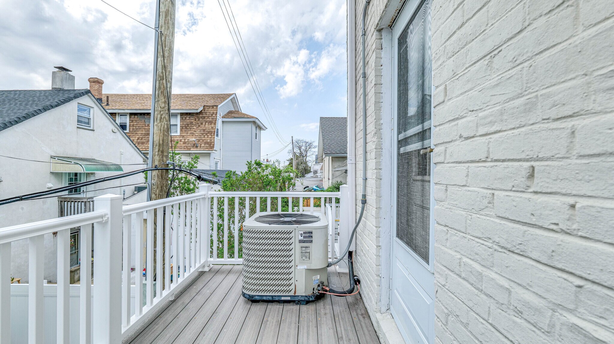 Building Photo - 14 N Vassar Sq