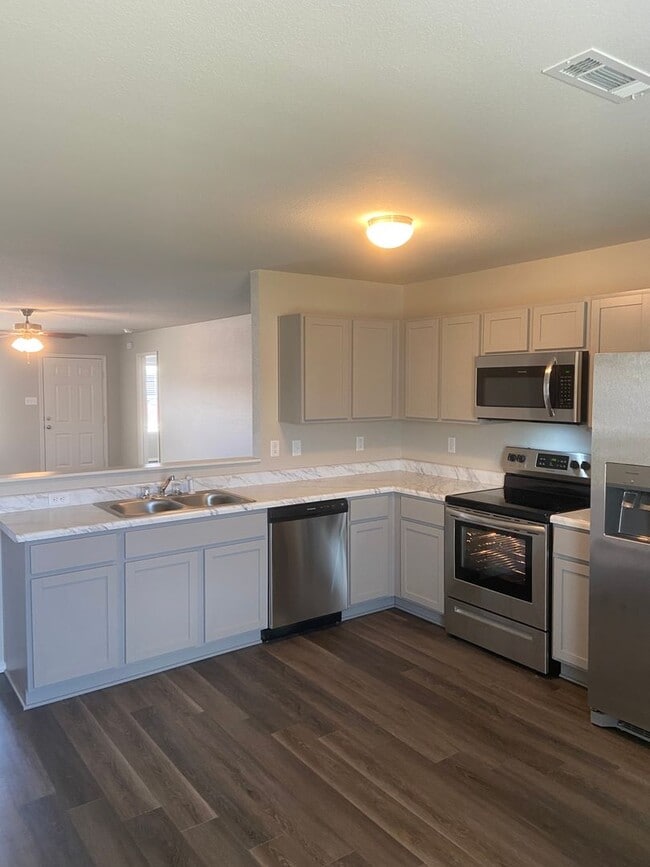 Building Photo - *Pre-leasing* Four Bedroom | Two Bath Home...