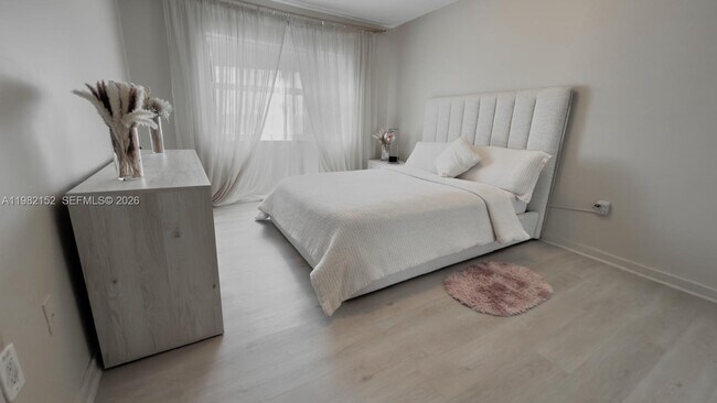 Building Photo - 400 Kings Point Dr