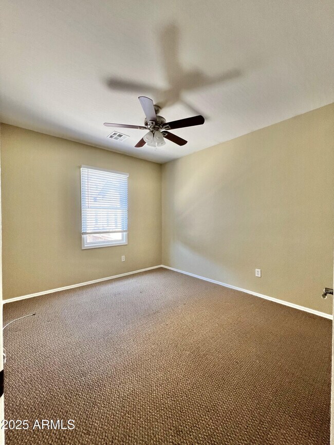 Building Photo - 4075 E Windsor Dr