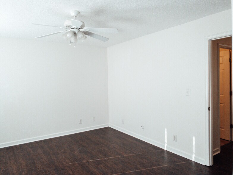 Building Photo - 152 Gray Station Rd