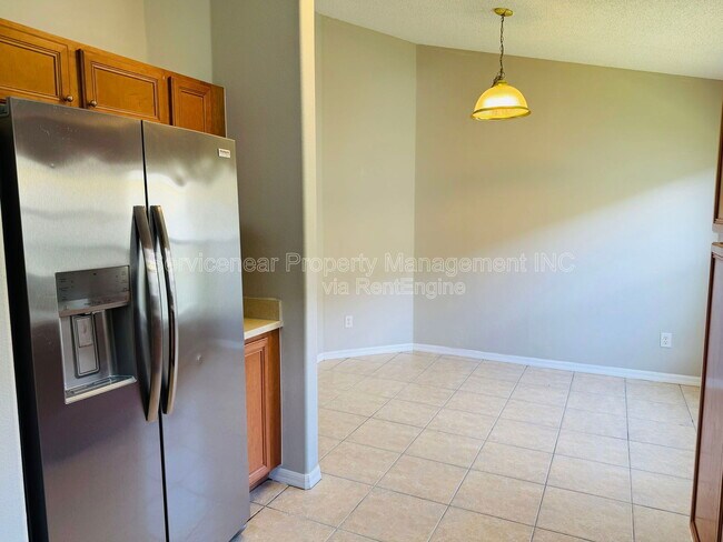 Building Photo - 2506 Oneida Loop