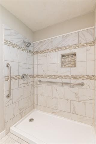 Building Photo - 3826 Crest Way