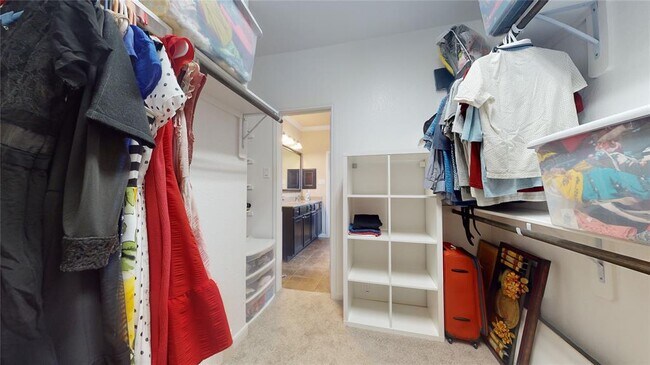 Building Photo - 28511 Pleasant Forest Dr