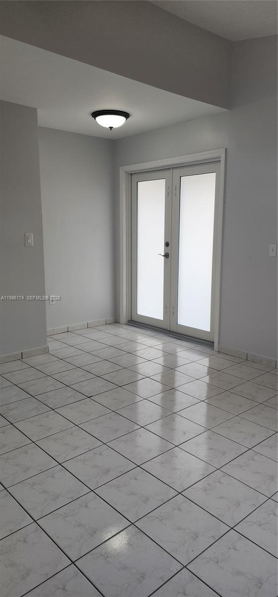 Building Photo - 2574 W 71st Pl