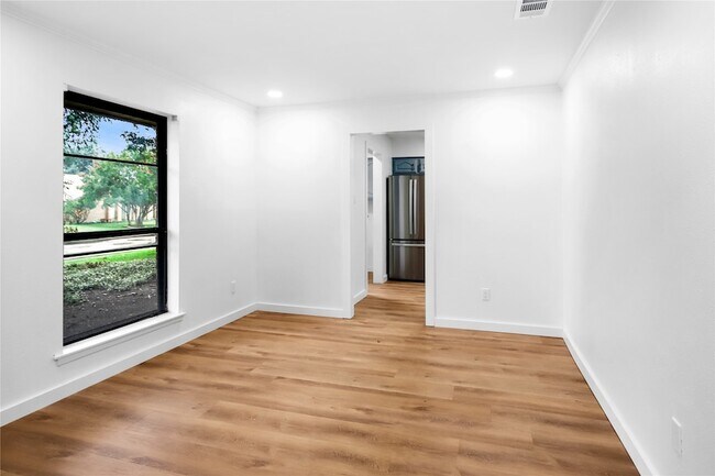Building Photo - 1637 Stroud Ln
