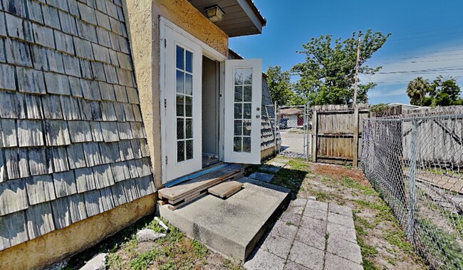 Building Photo - 9213 N 13th St