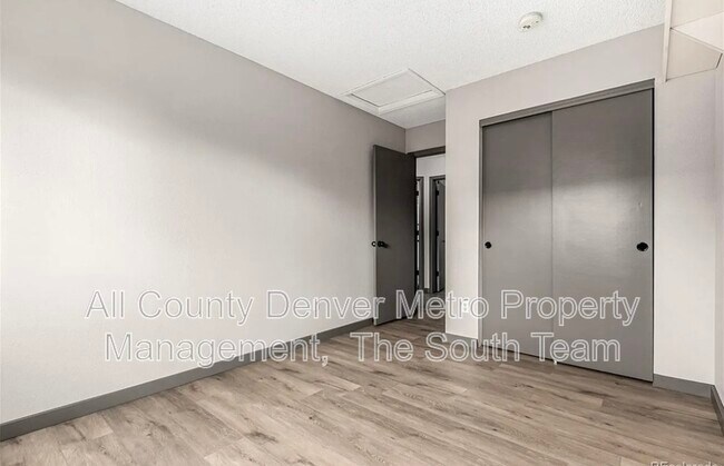 Building Photo - 10172 Woodrose Ln