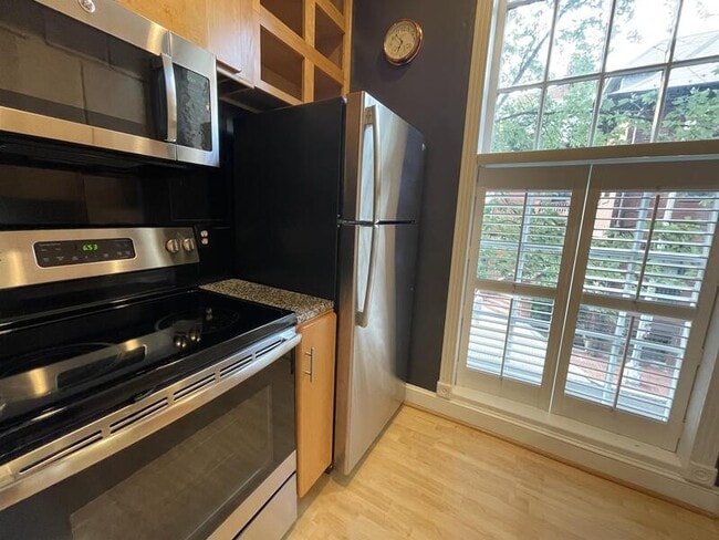 Building Photo - 1515 16th St NW
