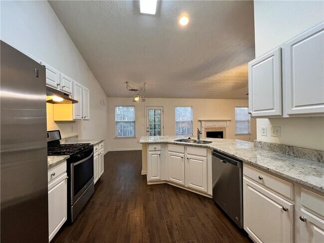 Building Photo - 3780 Crescent Walk Ln NE