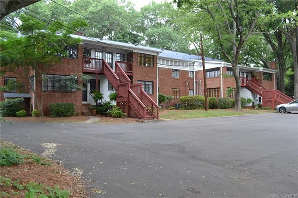 Building Photo - 2231 Selwyn Ave