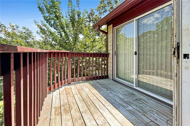 Building Photo - 901 Wentworth Ct