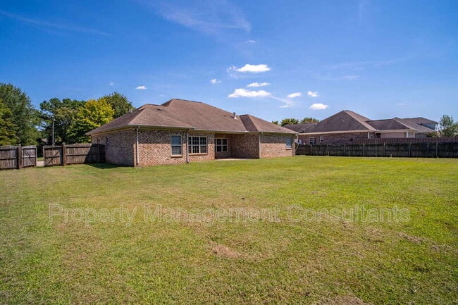 Building Photo - 178 Sarah Jane Dr
