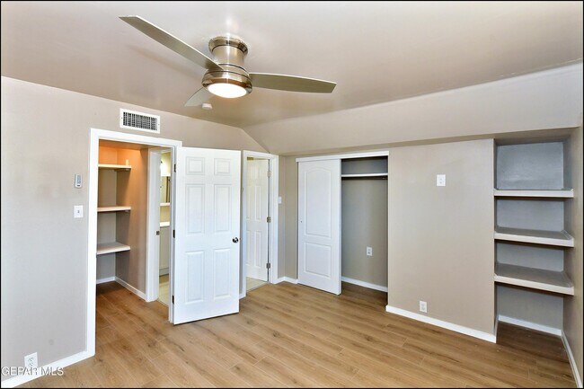 Building Photo - 6412 Pizarro St