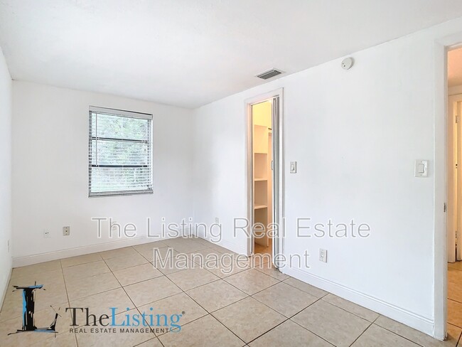 Building Photo - 1521 Swordbill Dr