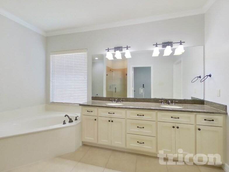 Building Photo - 103 Lullaby Ln