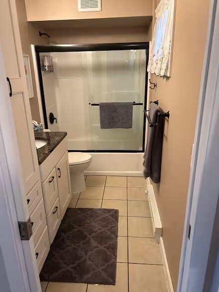 Building Photo - 542 Island View Dr