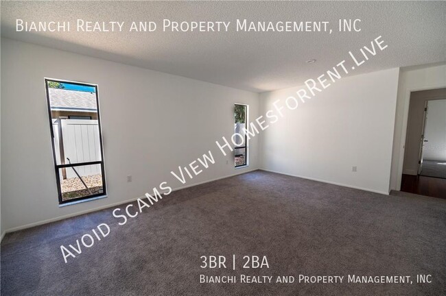 Building Photo - 3015 48th Ave Dr E