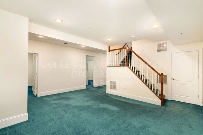 Building Photo - 8401 Tysons Trace Ct
