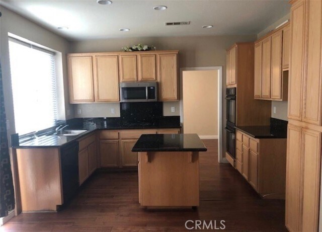 Building Photo - 12237 Iron Stone Dr