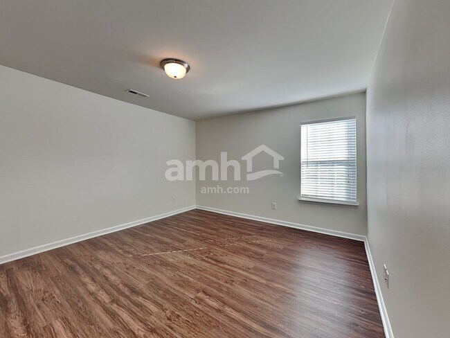 Building Photo - 4662 Abbey Park Rd