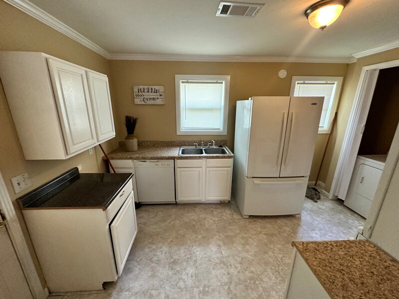 Building Photo - 270 Wildwood Ct