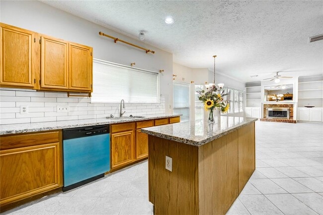 Building Photo - 1230 Manchester Cir