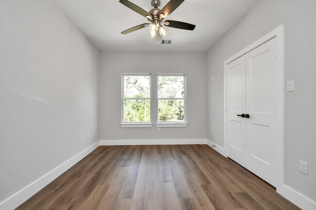 Building Photo - 4706 Gunter St