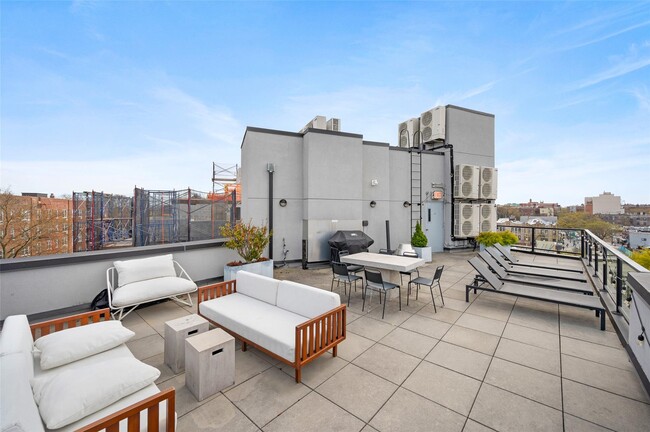 Building Photo - 1702 Newkirk Ave