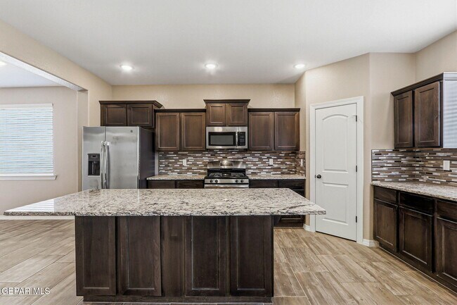 Building Photo - 1004 Wensley Pl