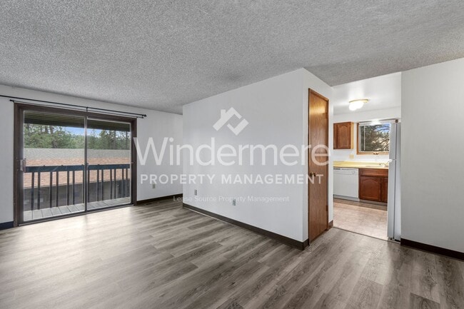 Building Photo - Coming Soon !! 2-bedroom Apartment In Hangman Valley Close to Golf Course