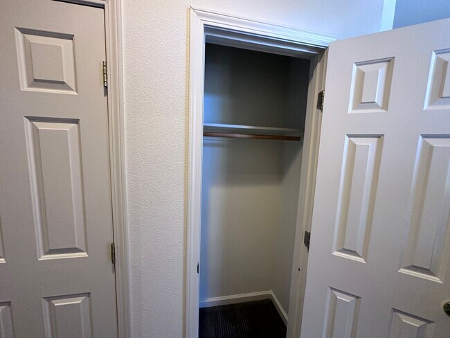 Building Photo - 10427 Chadwell Dr