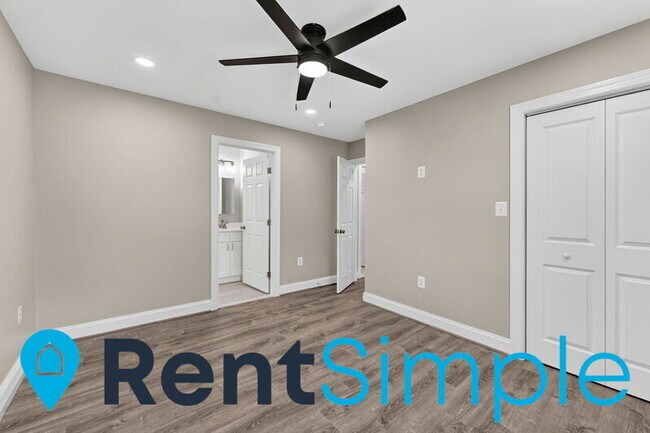 Building Photo - 5541 Sperryville Pike