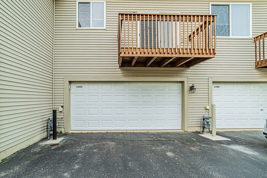 Building Photo - 1060 Ellsworth Dr
