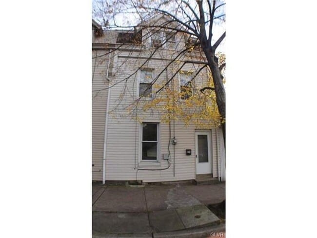 Primary Photo - 2 BR Home Available in Allentown, PA