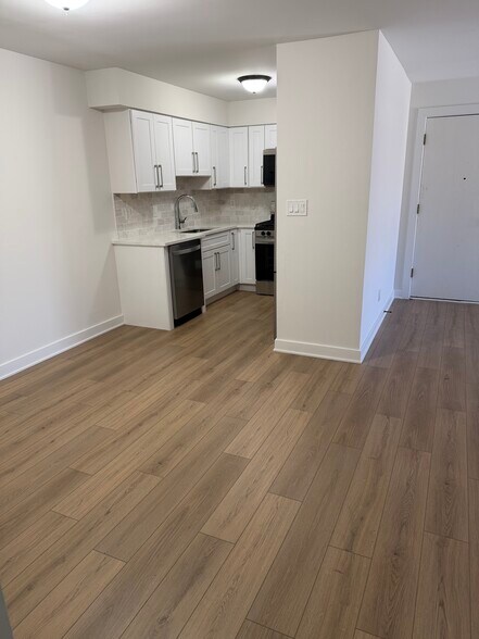 Building Photo - 9621 Merrillville Rd