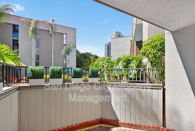 Building Photo - 750 State St