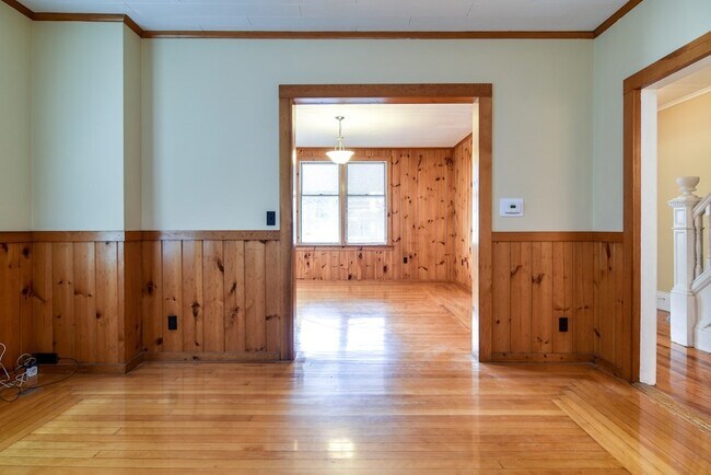 Building Photo - 57 Coburn Ave