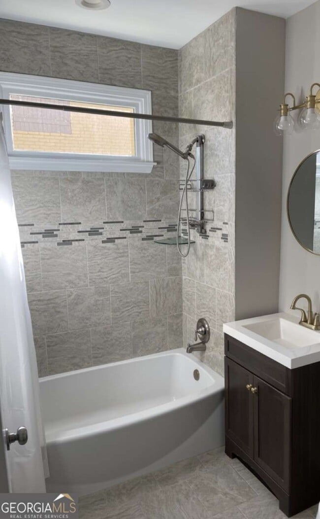 Building Photo - 3544 College St