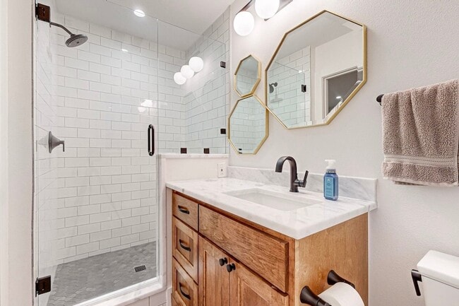 Building Photo - 4423 Springside Ln