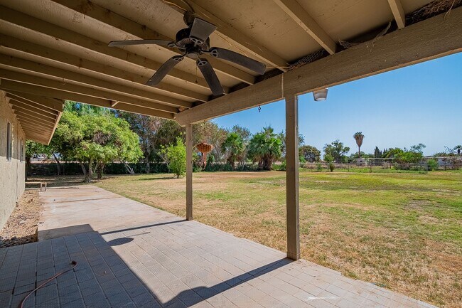 Building Photo - Acreage Property for Rent!!