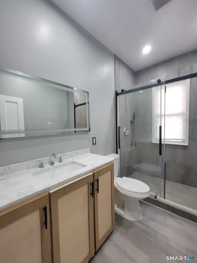 Building Photo - 126 Winthrop St