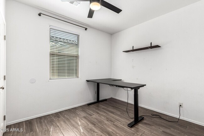 Building Photo - 10250 W Townley Ave