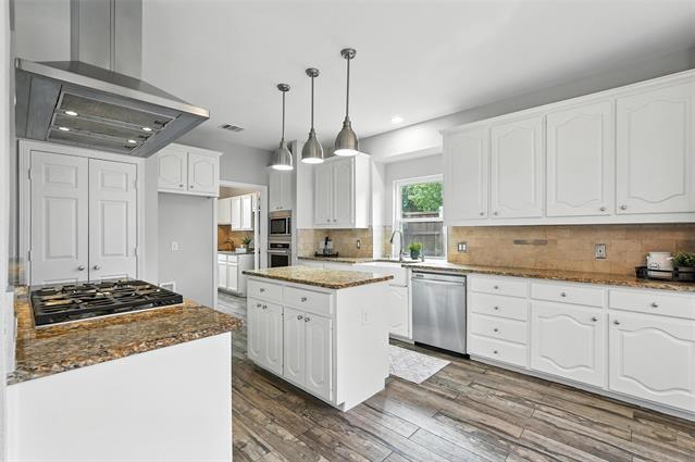 Building Photo - 2237 Grinelle Dr